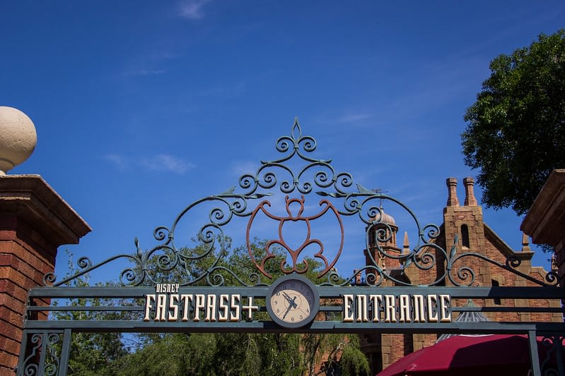 Disney cancela o Fast Pass para a reabertura dos parques